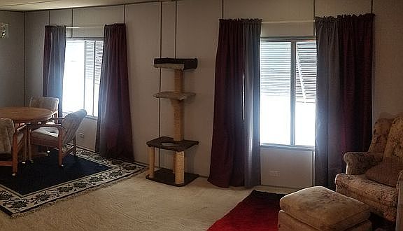 3rd image of 218 Club House Dr