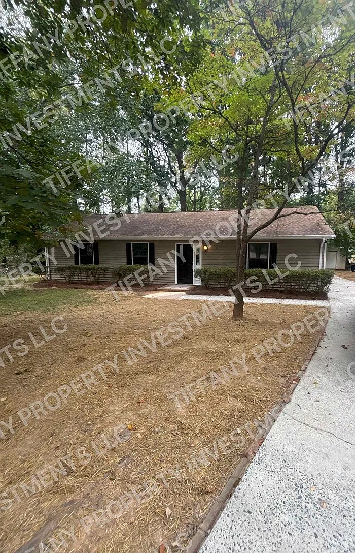 3 bed, 2.0 bath, $1,775 — Photo 1