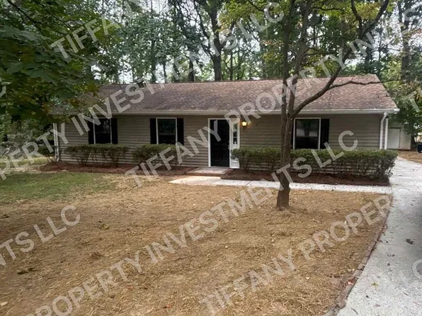 3935 Fernleaf Ct, Charlotte, NC 28215