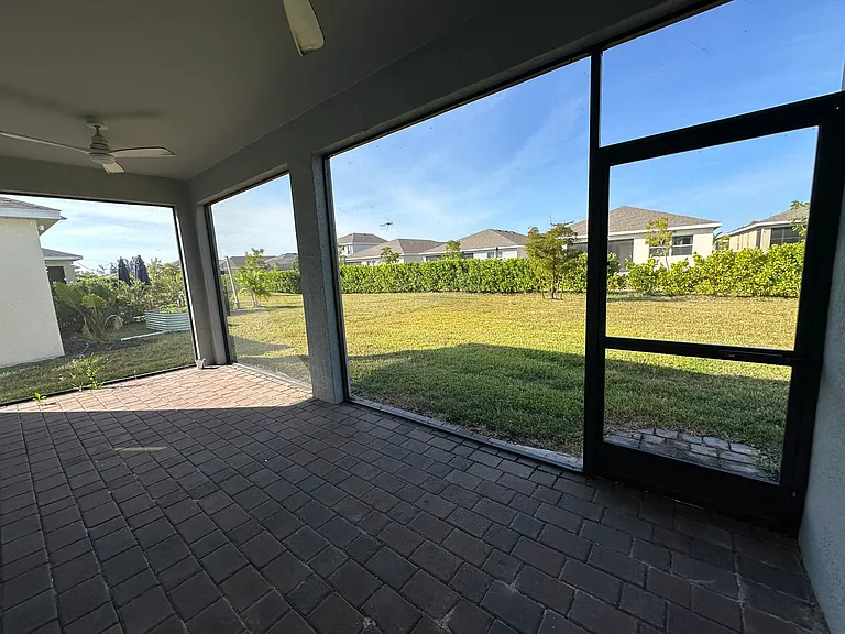 440 Coral Reef Pl — Photo 20