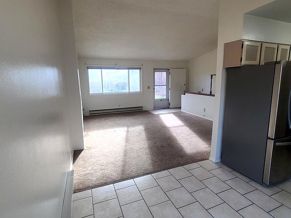5th image of 945 N Buchanan Ave #945