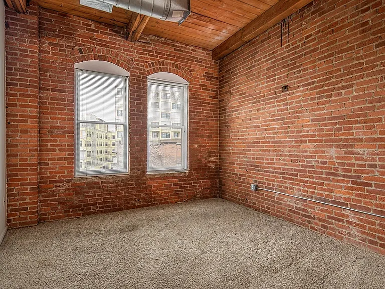 2820 Detroit Ave #204 — Photo 6