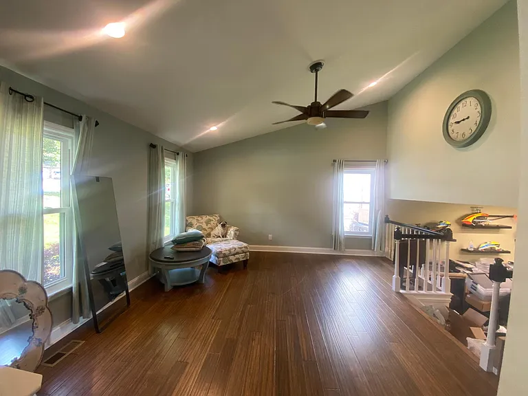 2nd level living room