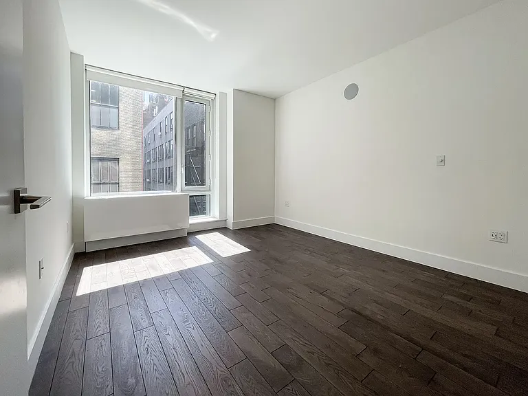 145 Madison Ave #14B — Photo 7