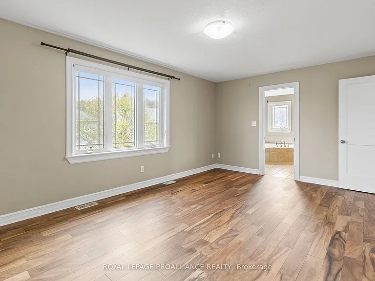 1009 Crestwood Dr — Photo 18