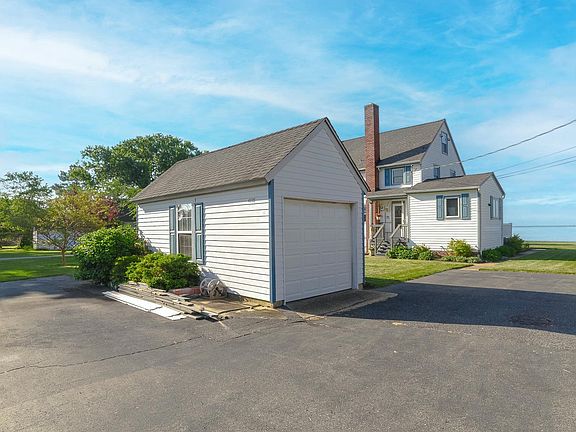 5th image of 45395 Stark Dr