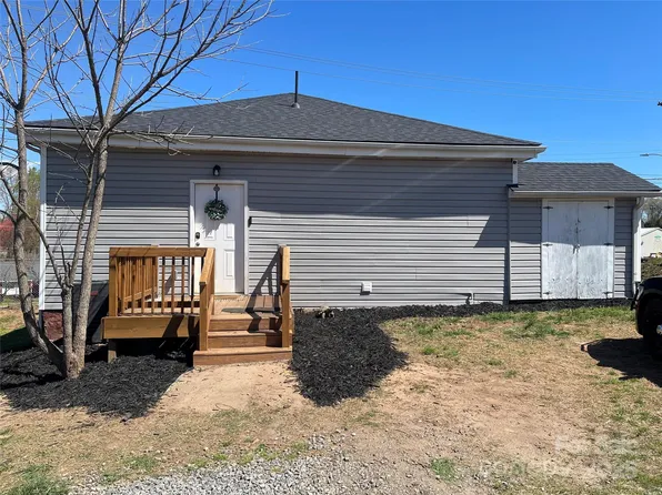 133 North St, Rutherfordton, NC 28139