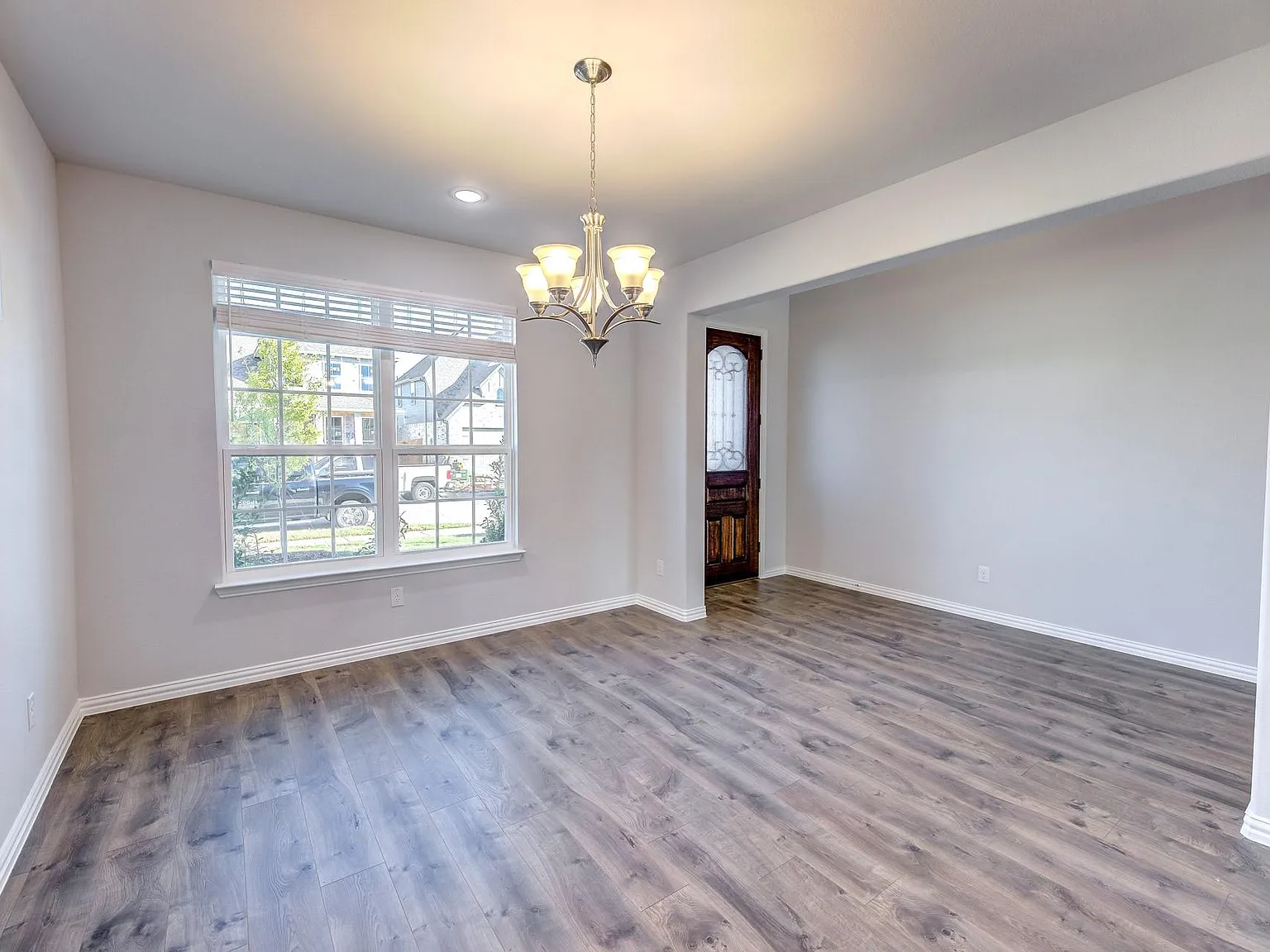 4 bed, 3064 sqft, $3,150 — Photo 4
