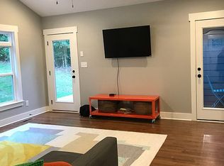 545 Rose Ln, Raleigh, NC 27610