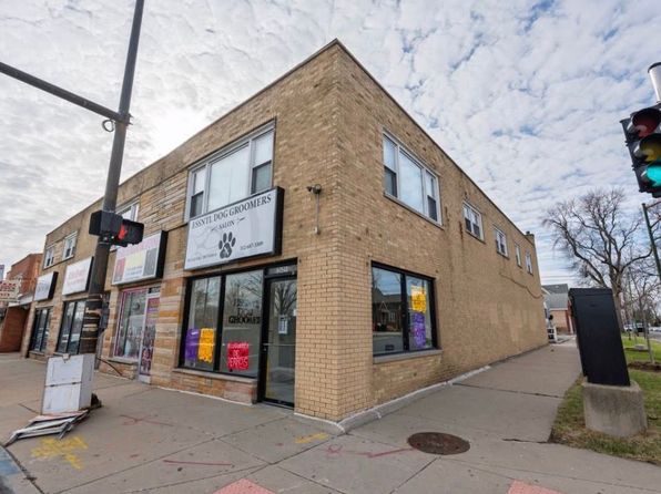 2625 W 79th St