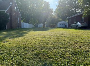 2425 S 6th St, Springfield, IL 62703