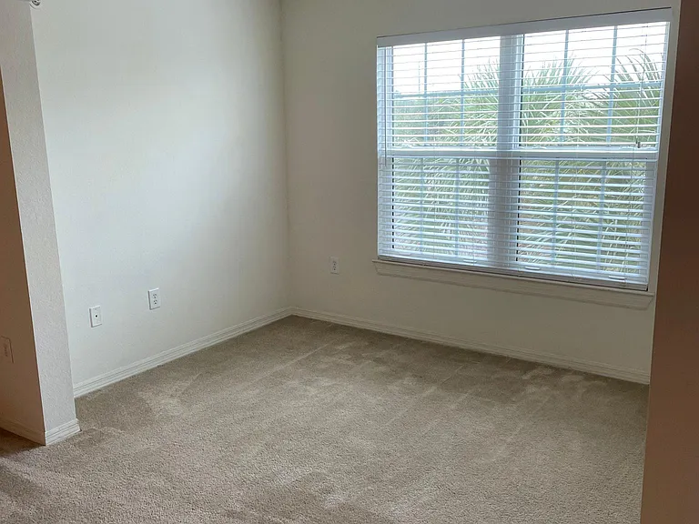 5455 Vineland Rd #3304 — Photo 26