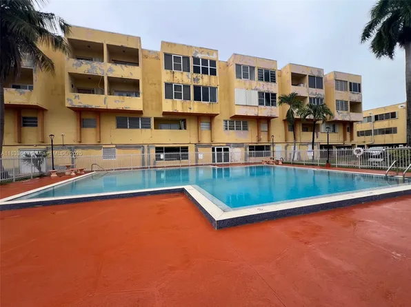 1555 W 44th Pl APT 103, Hialeah, FL 33012