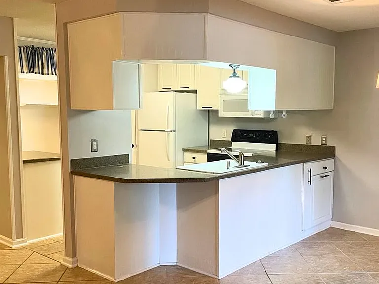 115 E Lakemont Dr — Photo 5