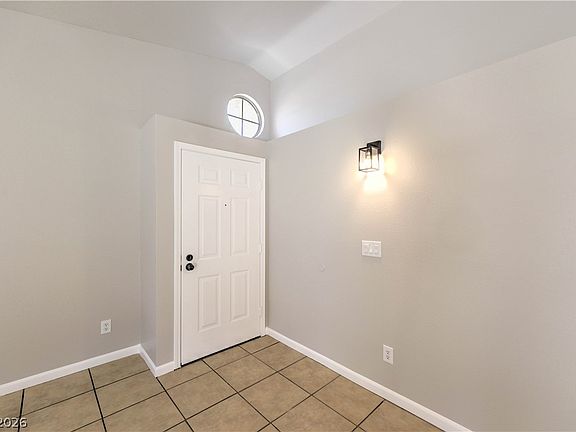 4th image of 2007 Glistening Sands Dr