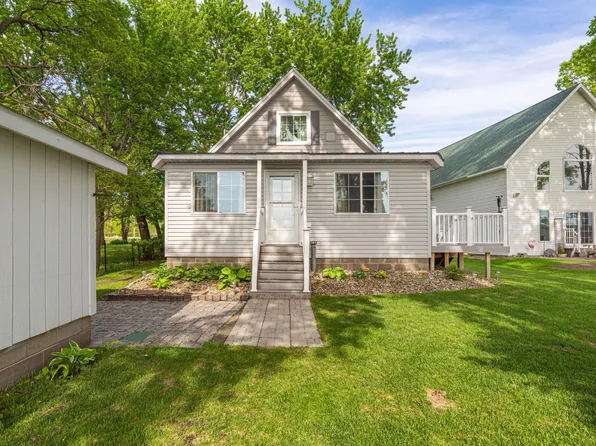 945 Reed St N, Waterville, MN 56096