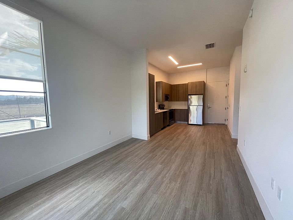 1st image of 13885 Biscayne Blvd #115