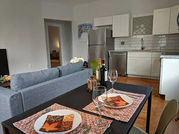 2 bed, 850 sqft, $2,350 — Photo 3