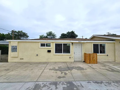 10812 E Klingerman St Photo 1