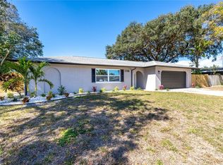 2108 42nd St W, Bradenton, FL 34205