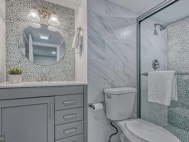 2220 Fleet St — Photo 13