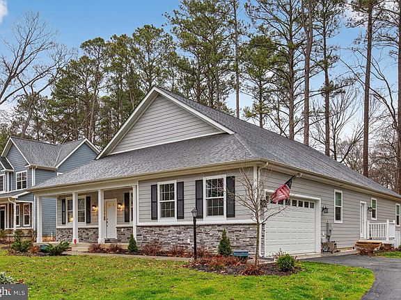 2nd image of 14730 Locust Ct