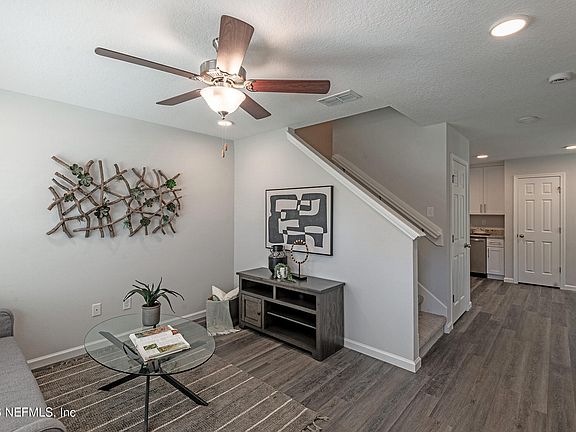 2nd image of 4135 COLLINS Road