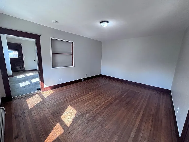 32-34 Linnell St #34 — Photo 10