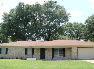 214 McKinley Ln, Longview, TX 75604