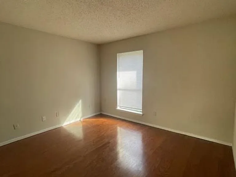 2108 Ramada Dr — Photo 6