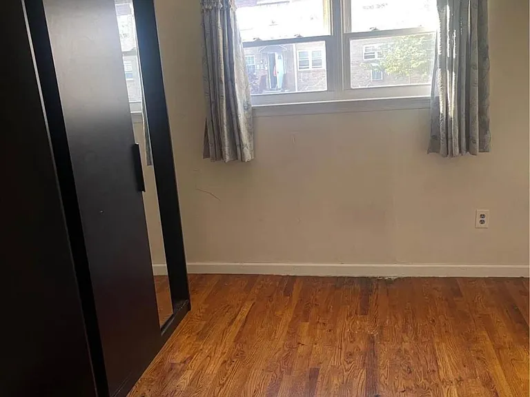 254 College Dr — Photo 6