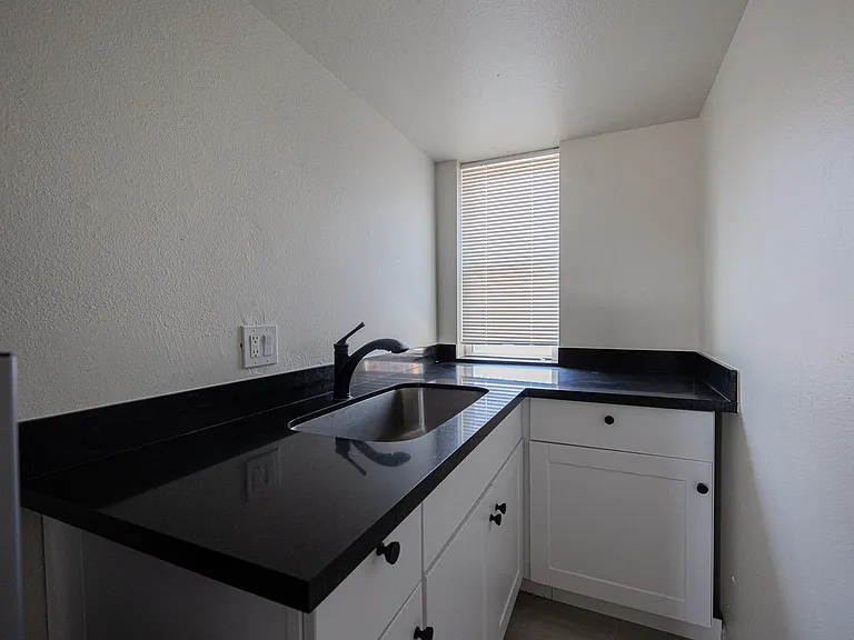 1915 N 26th Place, Phoenix Az — Photo 10