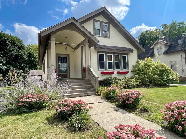 225 Dawson Ave, Rockford, IL 61107