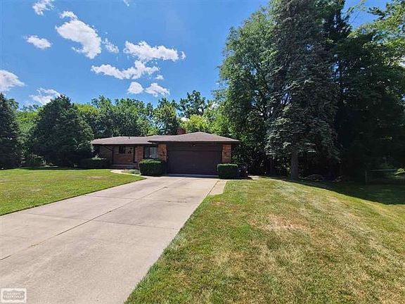 3rd image of 37948 W Bonkay Dr