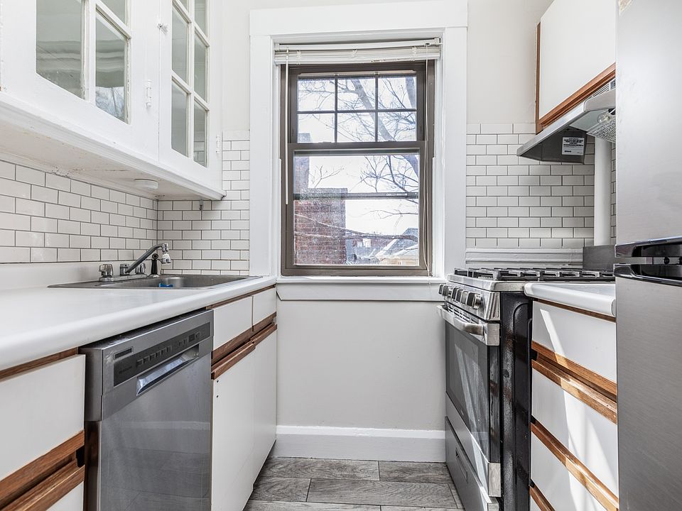 1st image of 3-5 Linnaean St