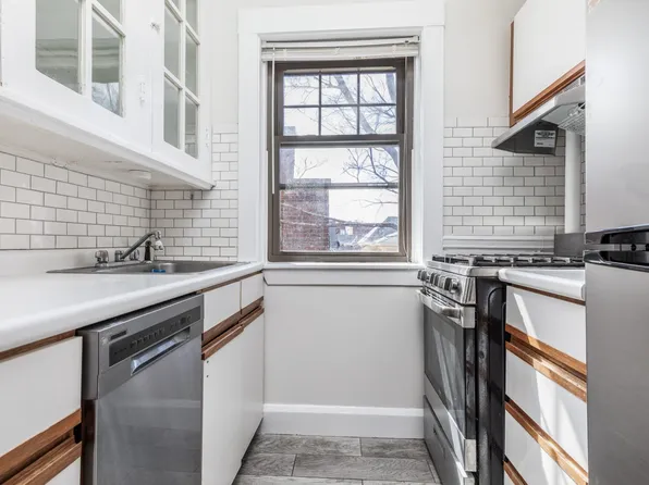 35 Linnaean St, Cambridge, MA 02138