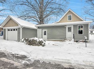 425 Illinois Ave, Lowell, IN 46356