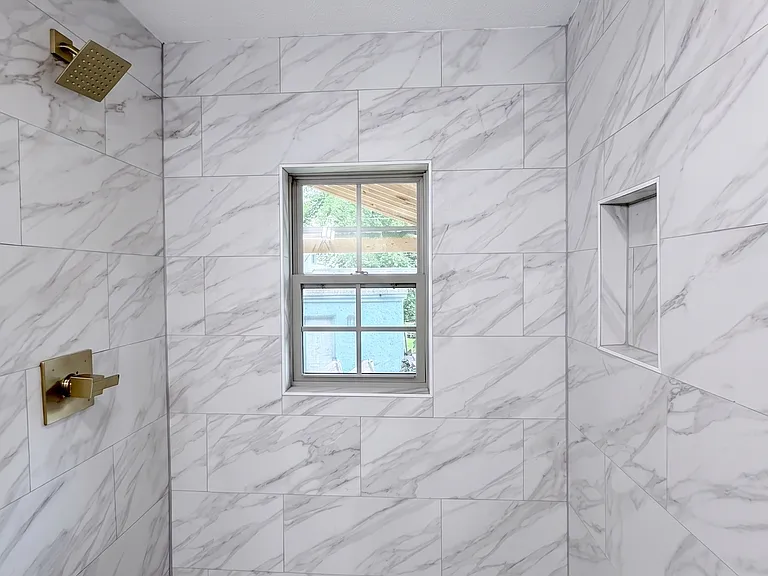 1258 Agnes Pl — Photo 10