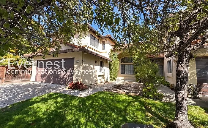 3 bed, 2.5 bath, 1814 sqft, $4,800 — Photo 2