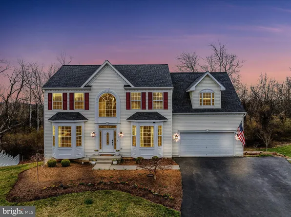 387 Pommel Ln, Charles Town, WV 25414