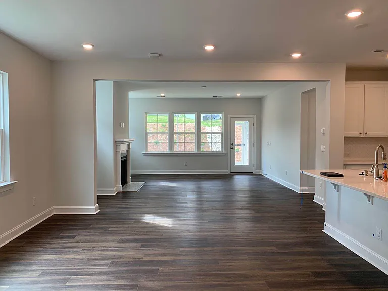 304 Golf Vista Trl — Photo 6