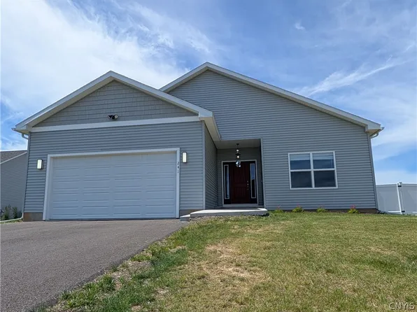 241 Bloomfield St, Baldwinsville, NY 13027