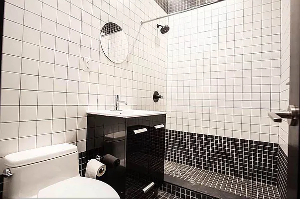 Rented by ERNY LLC | media 11