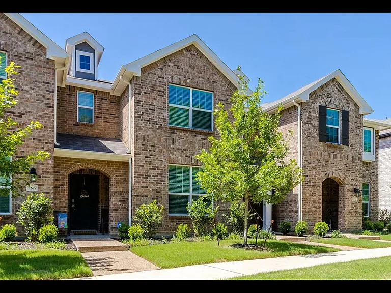 1223 Goliad Dr — Photo 1
