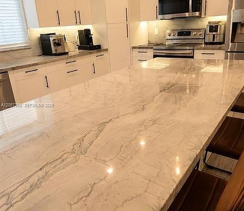 4th image of 6958 Park St #6958