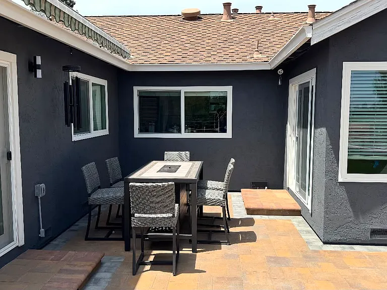 8667 Bloomington Ct — Photo 10
