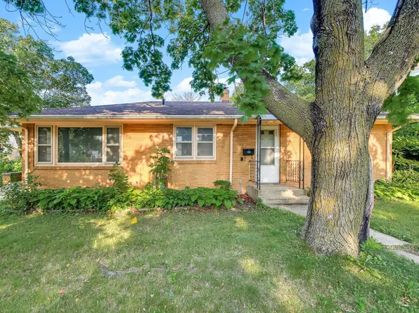 605 Greenbrier St, Saint Paul, MN 55106