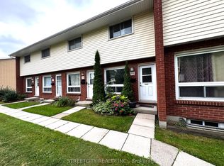 71 G Wellesley Cres #D, London, ON N5V 1J6