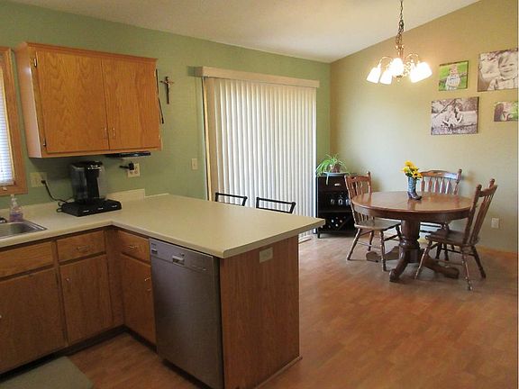 4th image of 110 16th Street Ct