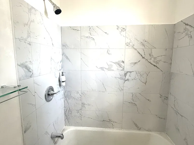 328 Green St #2 — Photo 9
